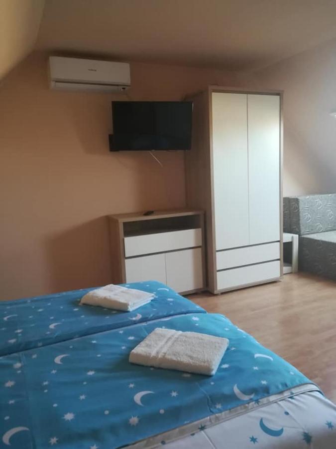 Karika Vendégház Hajdúszoboszló Esterno foto