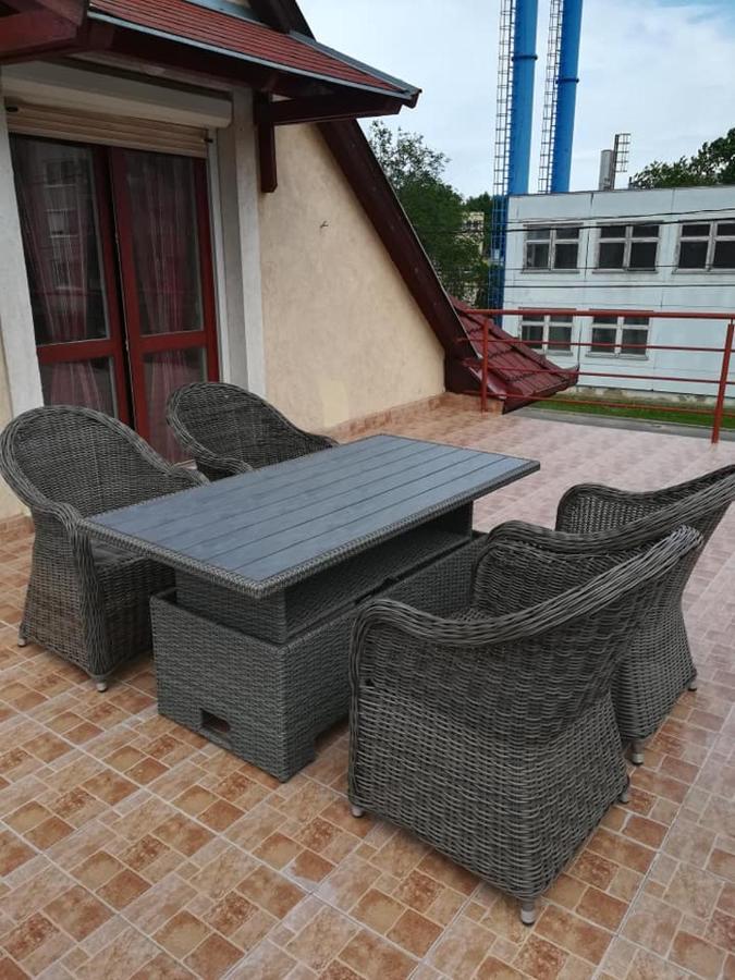 Karika Vendégház Hajdúszoboszló Esterno foto