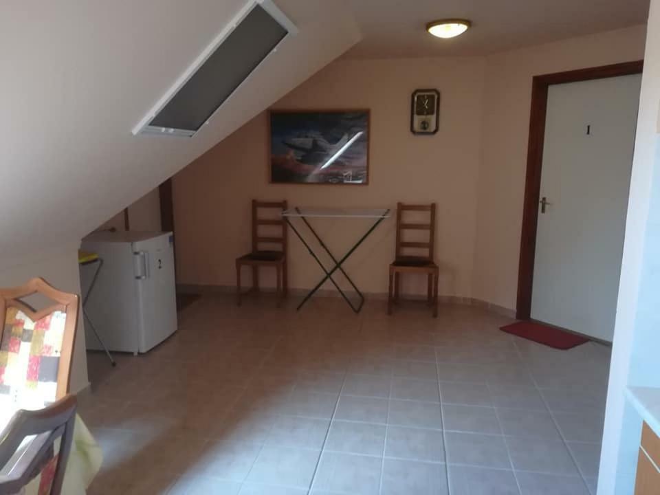 Karika Vendégház Hajdúszoboszló Esterno foto